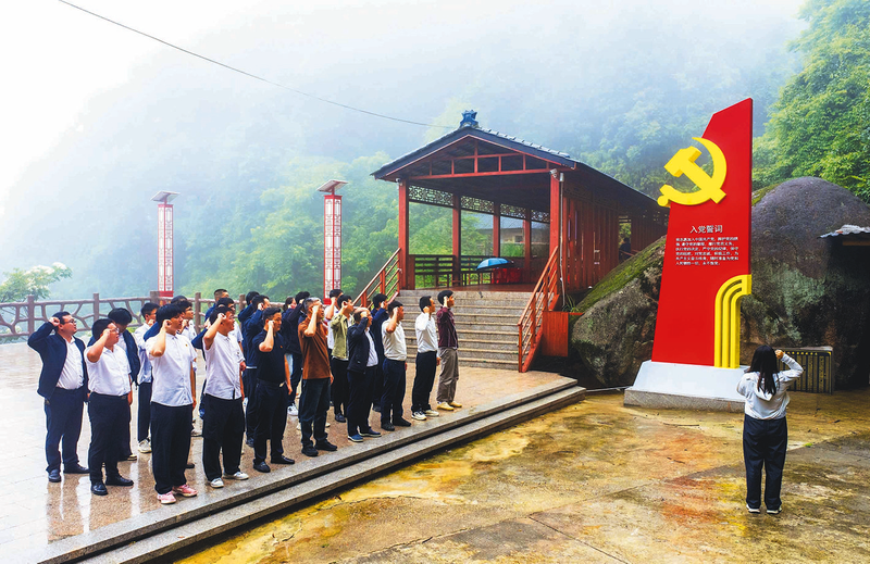 mk体育各单位开展树立和践行正确政绩观学习教育实地践学